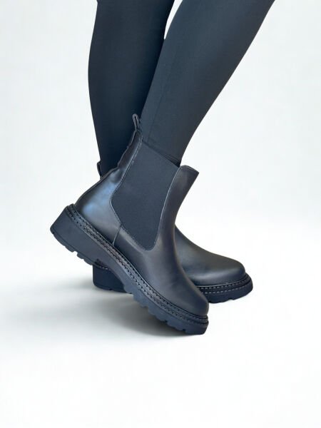 Siyah Deri İki Yandan Lastikli Kadın Kalın Tabanlı Chelsea Bot