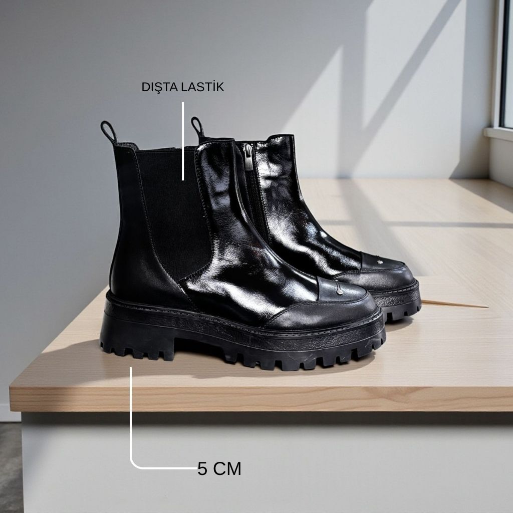 Siyah Hakiki Deri Rugan Garni Detylı Kadın Bot