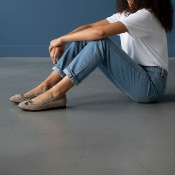 Vizon Süet Biye Detaylı Kapsüllü Kadın Yuvarlak Burunlu Günlük Babet