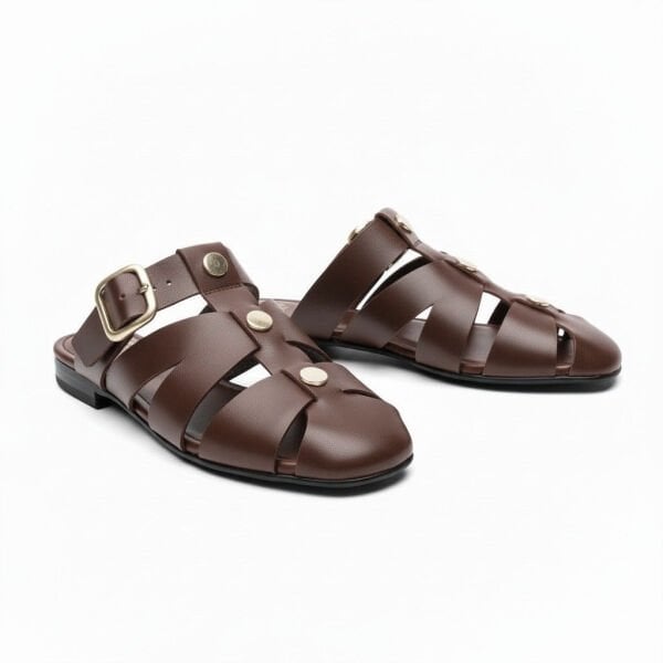 Kahve Deri Trok Detaylı Tokalı Kadın Kare Burunlu Sabo Terlik