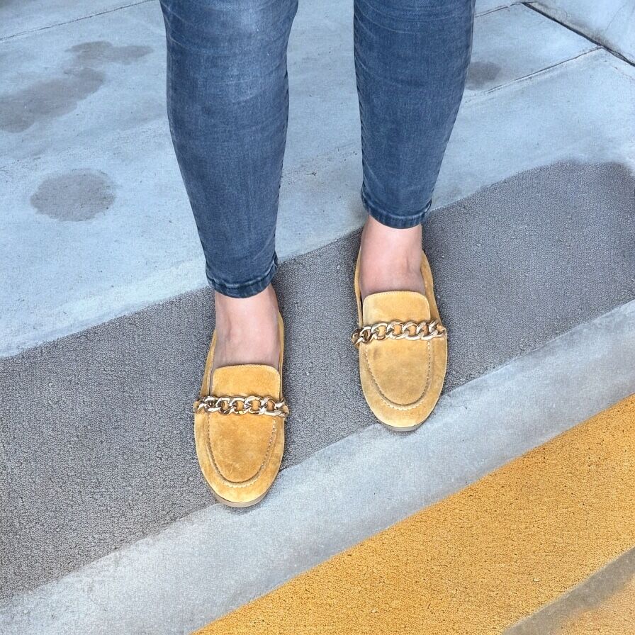 Hardal Süet Hakiki Deri Gold Zincirli Kadın Loafer Ayakkabı