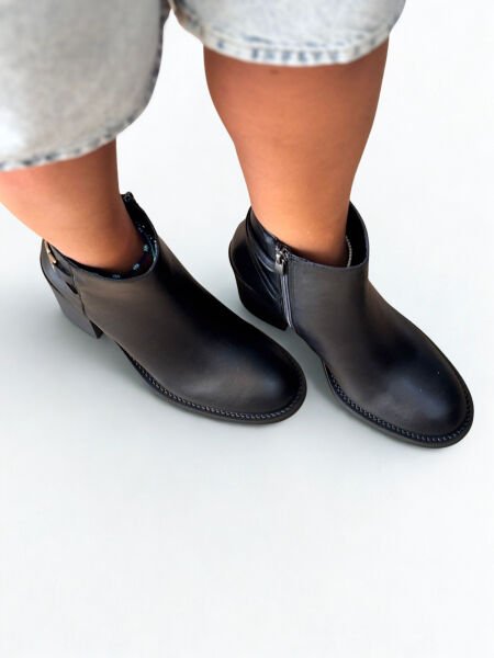 Siyah Deri Kalın Topuklu İçten Fermuarlı Kadın Şık ve Rahat Bot