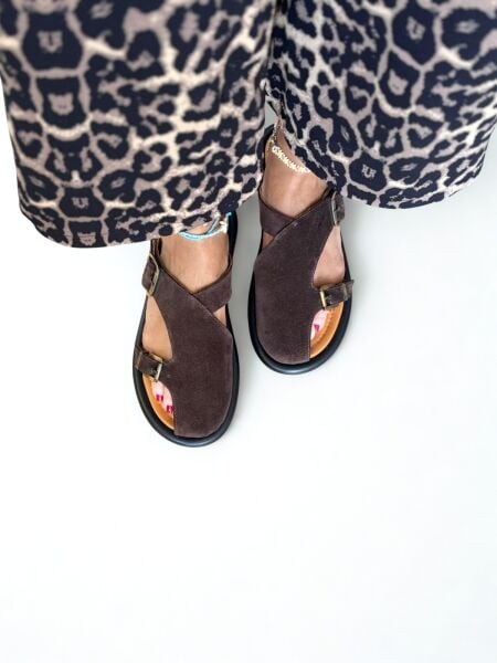 Kahve Süet Hakiki Deri İki Tokalı Kadın Sabo Terlik