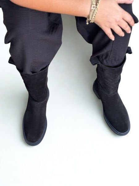 Siyah Süet Hakiki Deri Körüklü Rahat Kadın Günlük Çizme