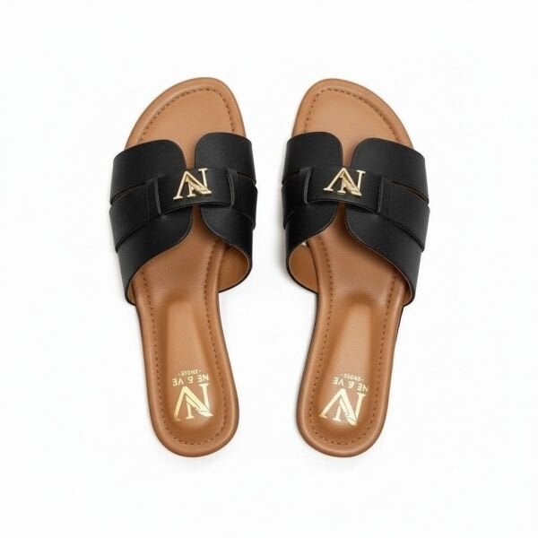 Siyah Deri Gold Aksesuarlı Kadın Günlük Rahat ve Şık Terlik