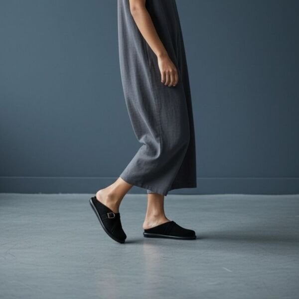 Siyah Kadife Süet Tokalı Kadın Günlük Rahat Sabo Terlik
