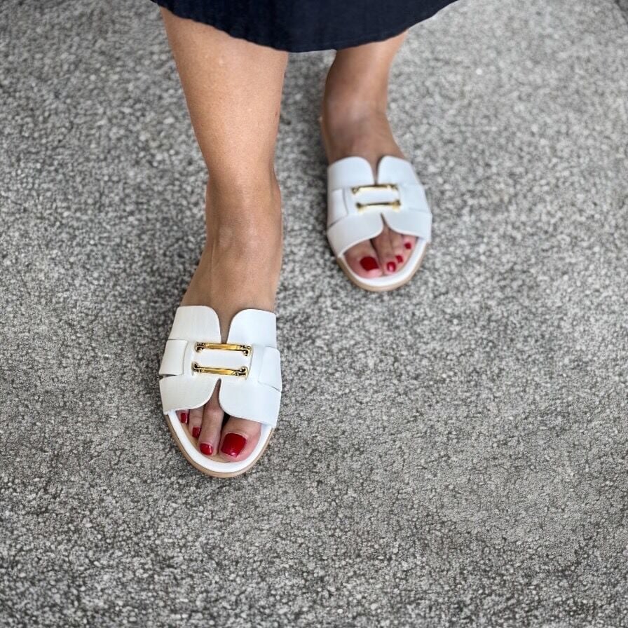 Beyaz Deri Gold Aksesuarlı Hermes Model Kadın Terlik
