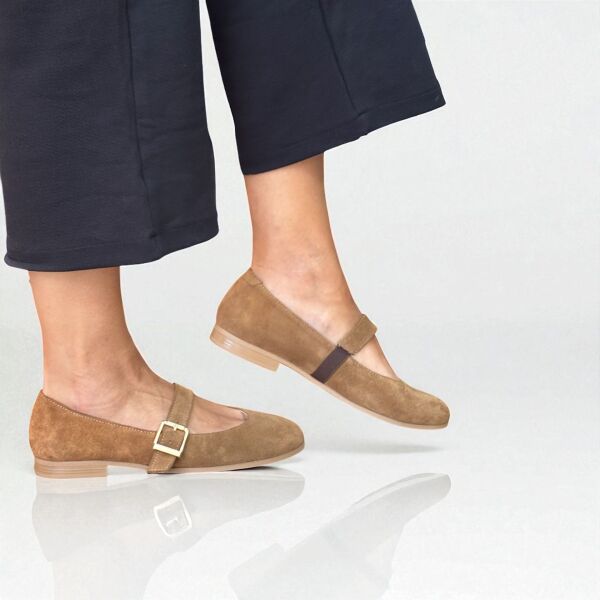 Camet Süet Hakiki Deri Yuvarlak Burunlu Tokalı Kadın Babet