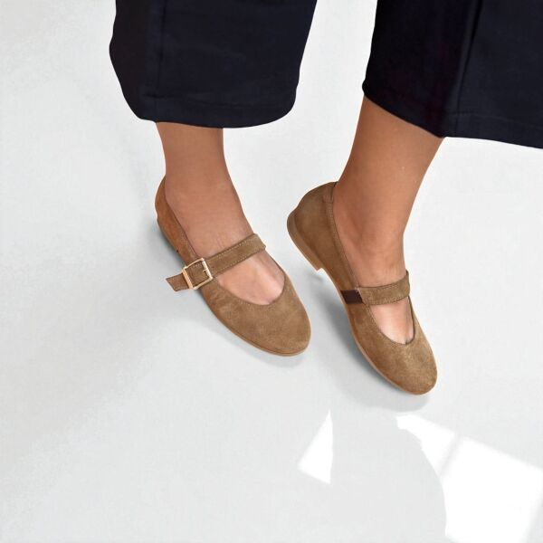 Camet Süet Hakiki Deri Yuvarlak Burunlu Tokalı Kadın Babet