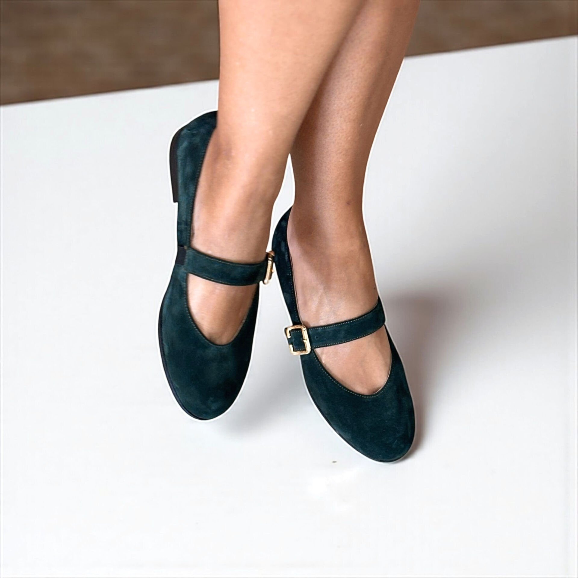 Koyu Yeşil Süet Hakiki Deri Yuvarlak Burunlu Tokalı Kadın Babet