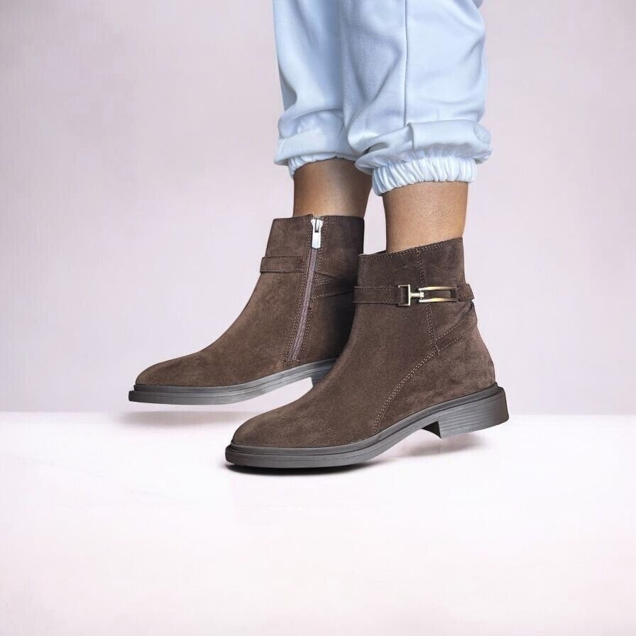 Kahve Süet Hakiki Deri Antik Toka Aksesuarlı Kadın İçten Fermuarlı Bot