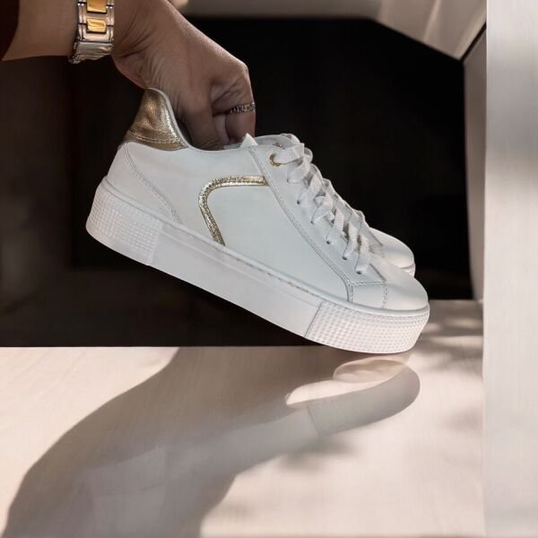 Beyaz Deri Gold Detaylı Günlük Bağcıklı Spor Ayakkabı