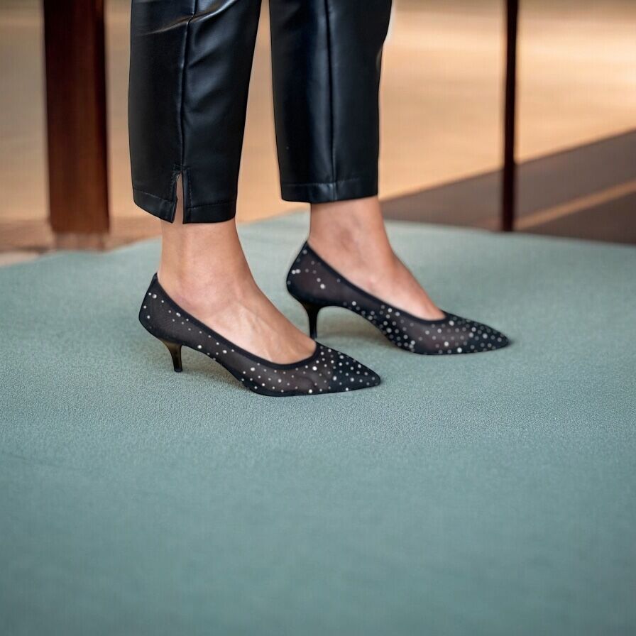 Siyah File Taş Detaylı Sivri Burun Kadın Topuklu Ayakkabı