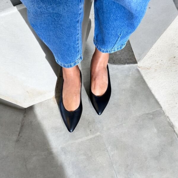 Siyah Hakiki Deri Sivri Burun Şık Ve Rahat Günlük Babet