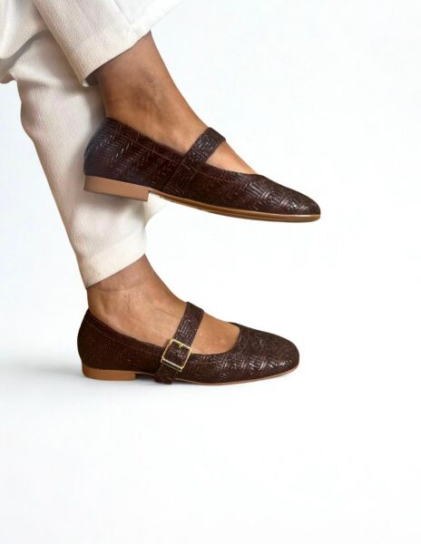 Kahve Hakiki Deri Örgü Desen Baskılı Kare Burunlu Tek Bantlı Kadın Şık ve Rahat Babet