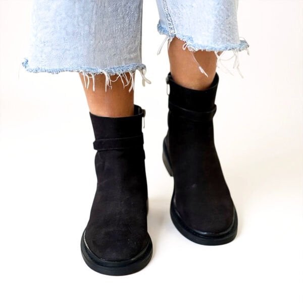 Siyah Süet Hakiki Deri Toka Aksesuarlı Kadın İçten Fermuarlı Bot