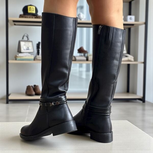 Siyah Deri Diz Altı Biletkten Atkılı Kadın İçten Fermuarlı Binici Çizme