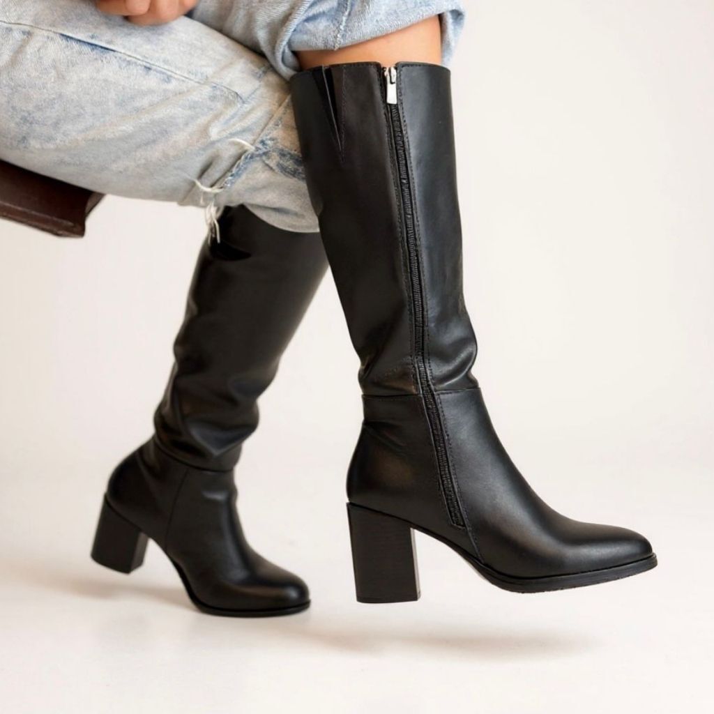 Siyah Deri Diz Altı İçten Lastikli Kadın Klasik Çizme