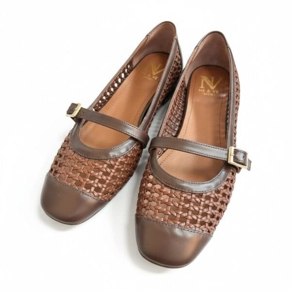 Kahve Deri Biye Örgü Detaylı Tokalı Kadın Babet