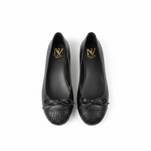 Siyah Deri Yılan Baski Garnili Biye Detaylı Kadın Babet