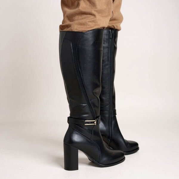 Siyah Deri Lastik Detaylı Tokalı Kadın Kalın Topuklu Çizme
