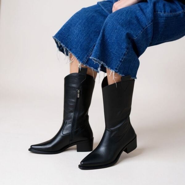 Siyah Deri İçten Yarım Fermuarlı Orta Topuklu Kadın Bot