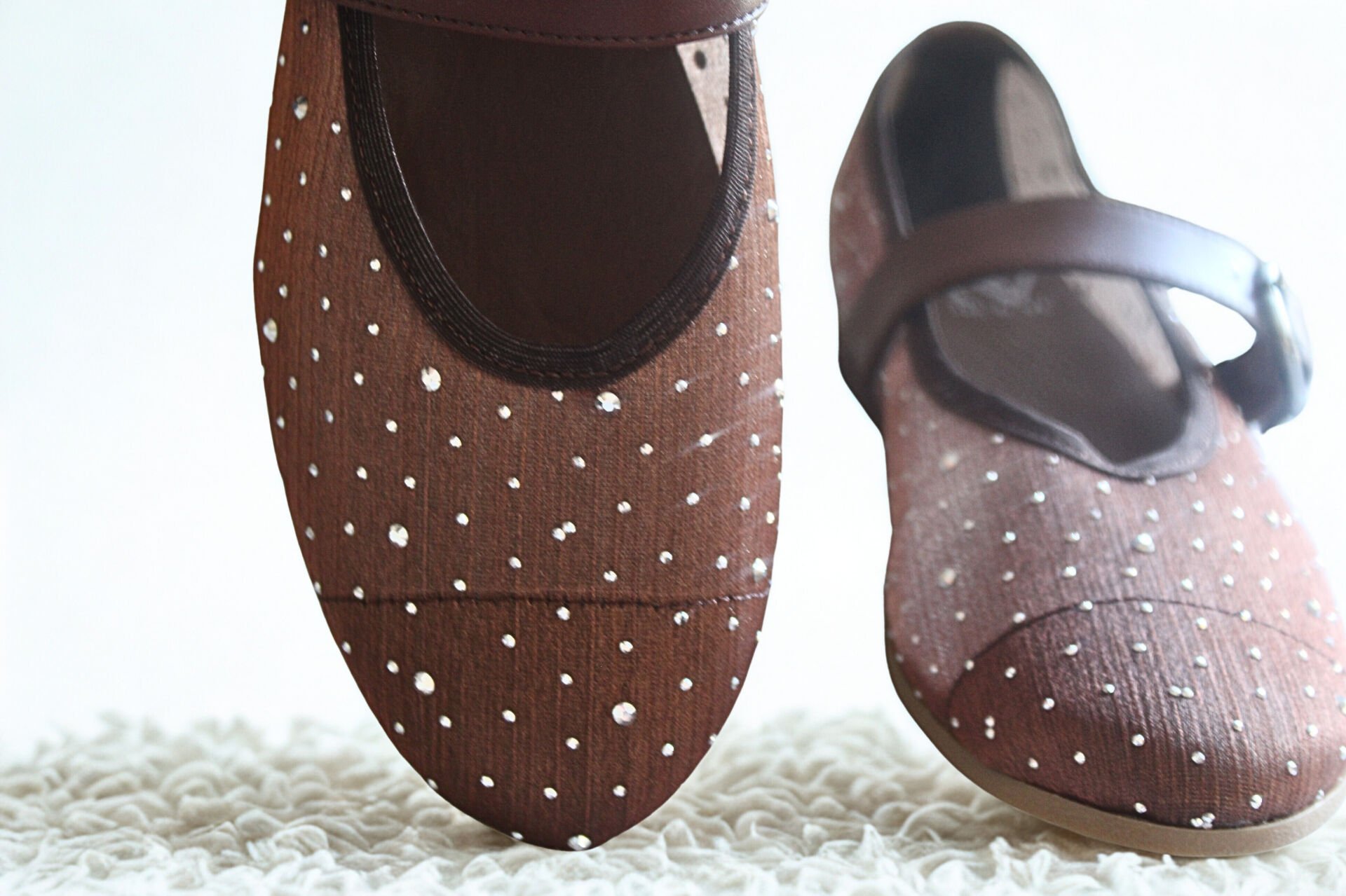 Kahve File Taşlı Tek Bantlı Kadın Rahat ve Şık Babet