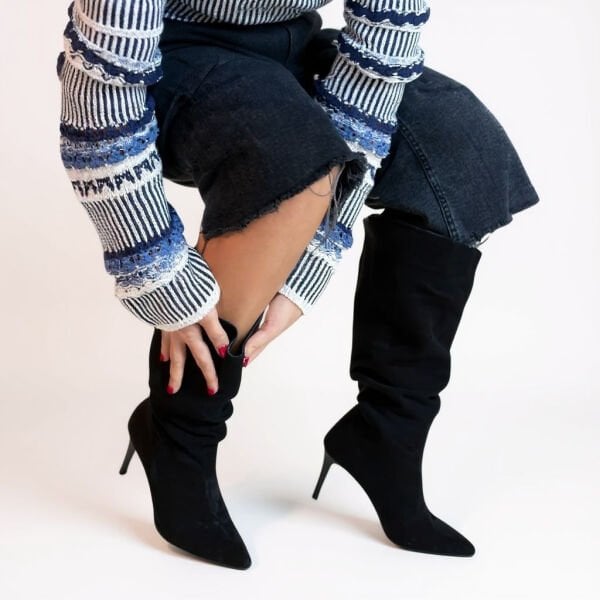 Siyah Süet Hakiki Deri Körüklü Sivri Burun Kadın Çizme