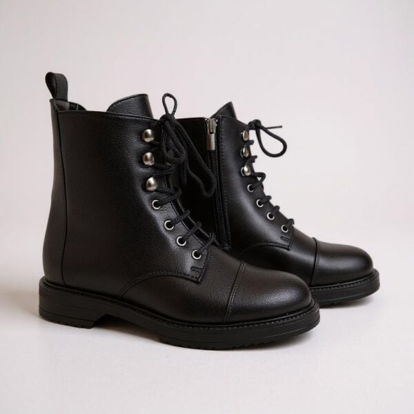 Siyah Deri İçten Fermuarlı Kadın Postal