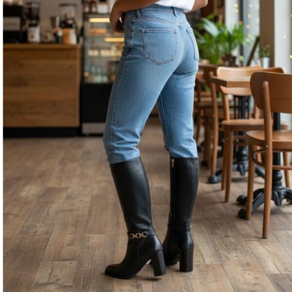 Siyah Hakiki Deri Gold Aksesuarlı İçten Fermuarlı Kadın Kalın Topuklu Günlük Şık Çizme