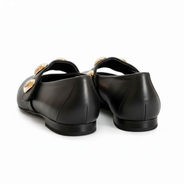 Siyah Hakiki Deri Gold Aksesuar Detaylı Lastikli Kadın Şık ve Rahat Babet