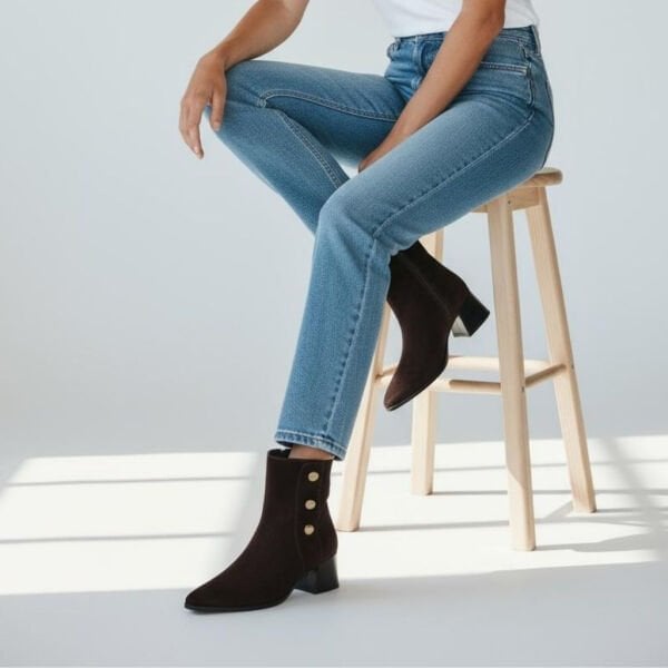 Kahve Süet Hakiki Deri Gold Düğme Detaylı Kadın Sivri Burunlu Bot