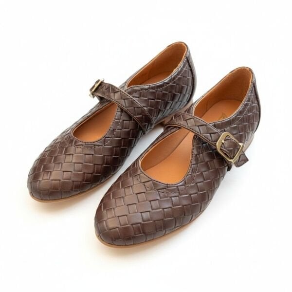 Kahve Hakiki Deri Örgü Detaylı Tokalı Kaddın Yuvarlak Burun Babet