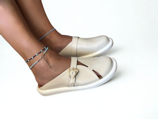 Bej Hakiki Deri Tokalı Kadın Günlük Rahat Sabo Terlik