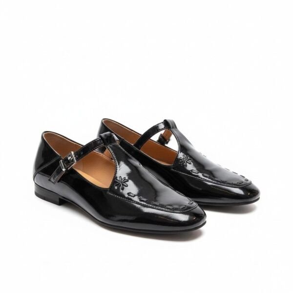 Siyah Rugan Biye Detaylı Kadın Kare Burunlu Babet