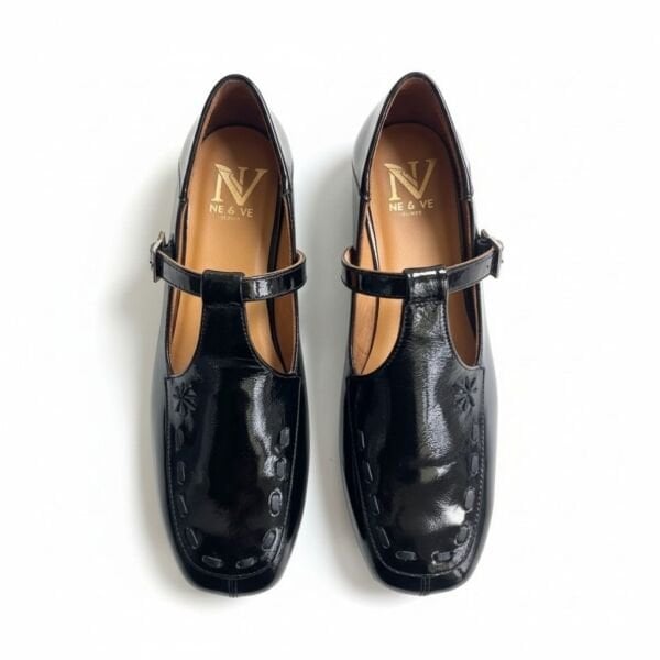 Siyah Rugan Biye Detaylı Kadın Kare Burunlu Babet