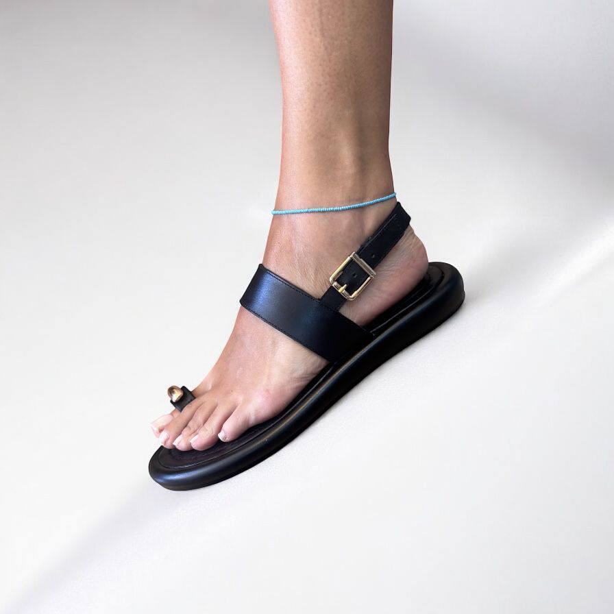 Siyah Hakiki Deri Parmak Arası Kadın Günlük Sandalet