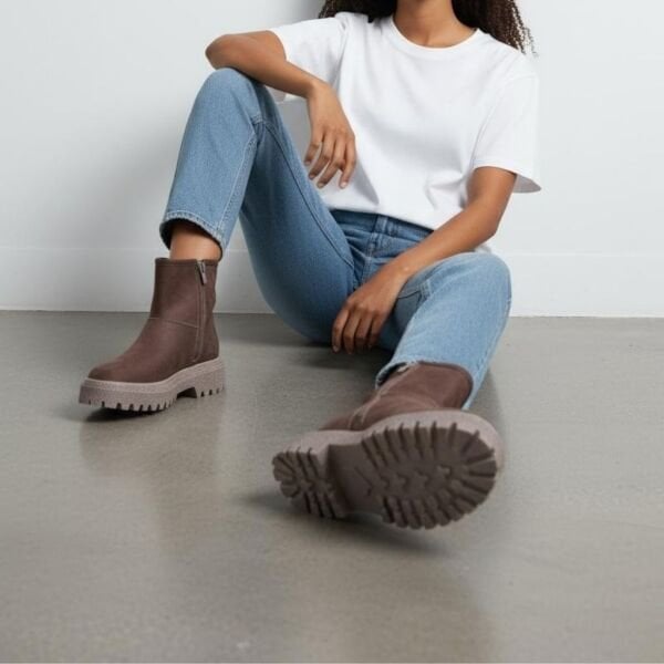 Kahve Süet Hakiki Deri Kalın Tabanlı İçten Fermuarlı Kadın Bot