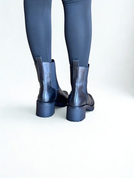 Siyah Deri İki Yandan Lastikli Kadın Kalın Topuklu Chelsea Bot