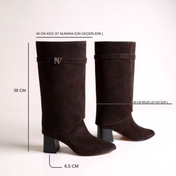 Kahve Süet Hakiki Deri Gold Aksesuarlı Yakalı Kadın Kalın Topuklu Çizme