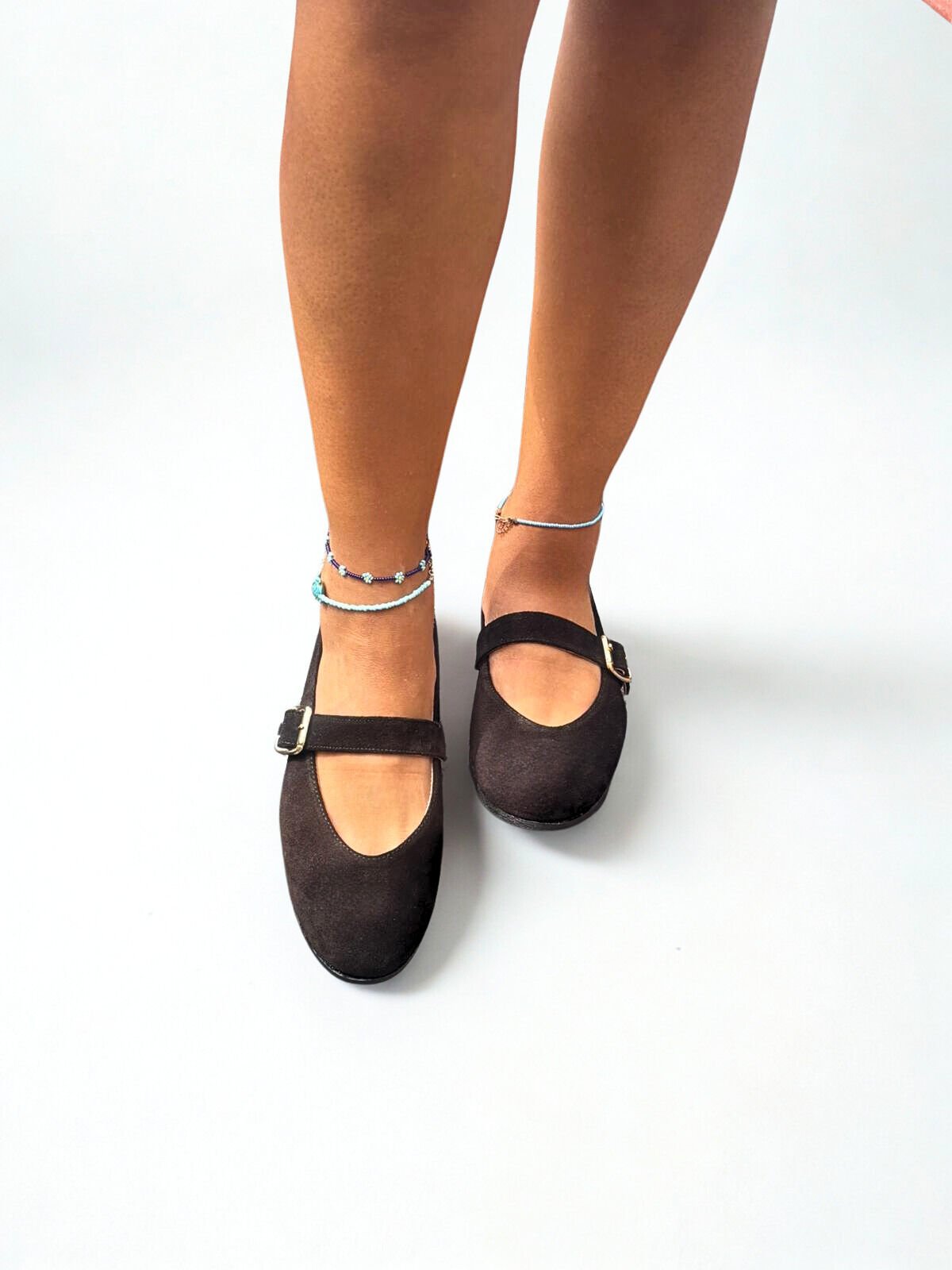 Siyah Süet Hakiki Deri Yuvarlak Burunlu Tokalı Kadın Babet