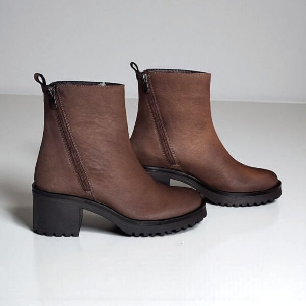 Kahve Nubuk Hakiki Deri İki Yandan Fermuarlı Kadın Kalın Topuklu Bot