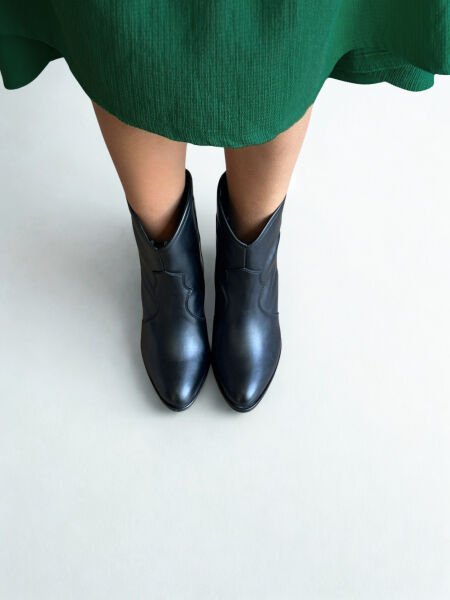 Siyah Deri Kalın Topuklu Kadın Western Bot