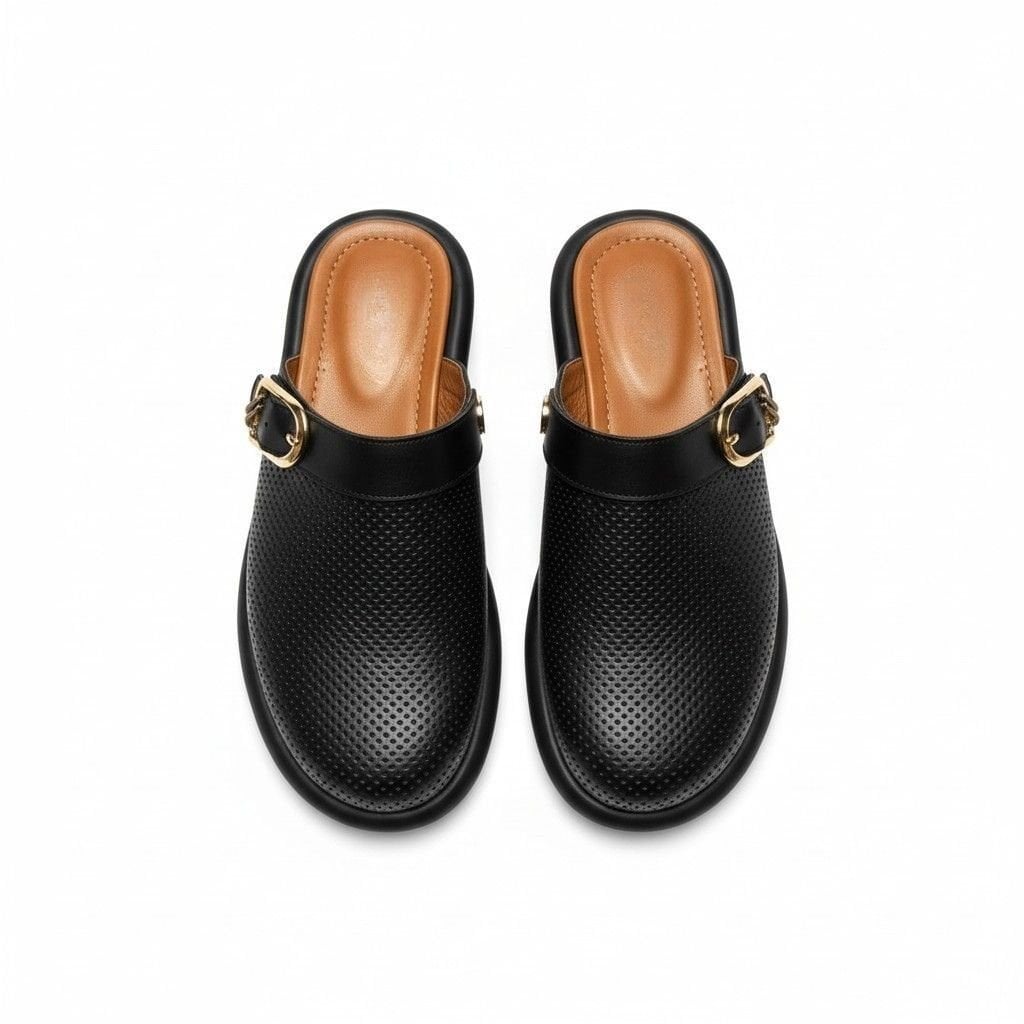 Siyah Hakiki Deri İğne Zamba Detaylı Tokalı Kadın Sabo Terlik